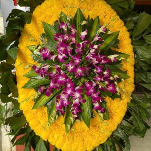 Vòng hoa lan ở giữa 06